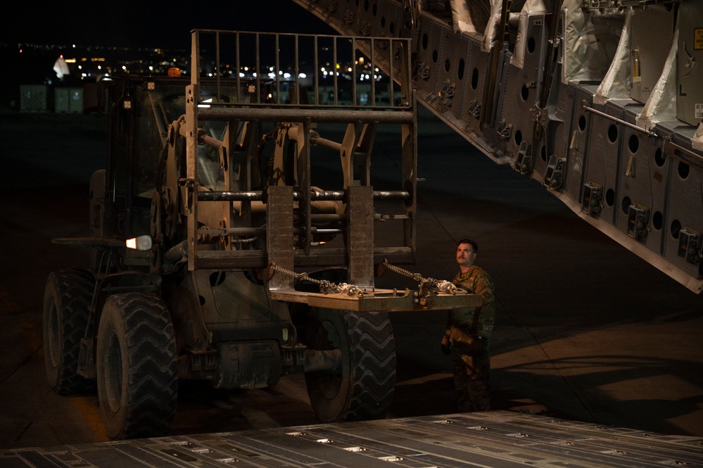 15th EAS provides airlift support