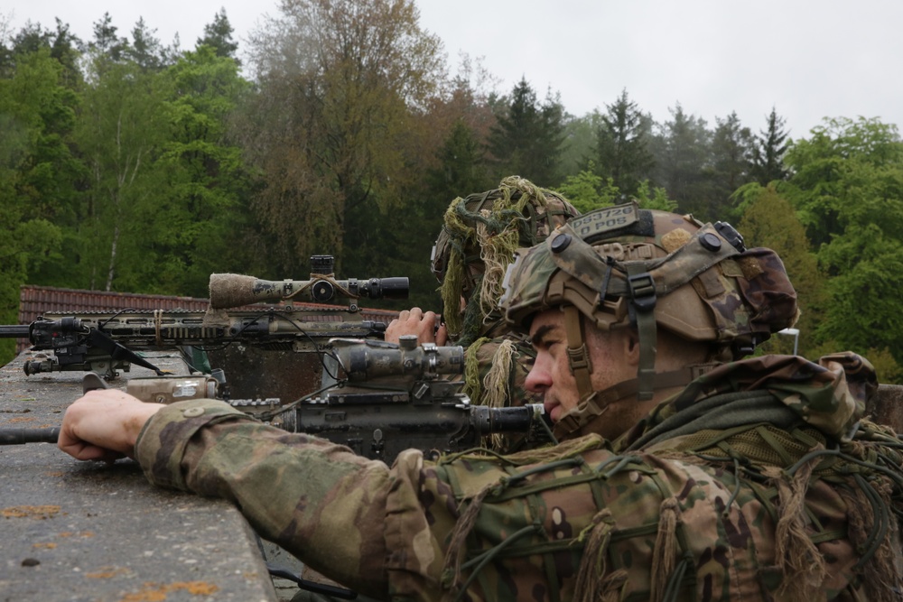 Soldiers Conducting Squad Movement