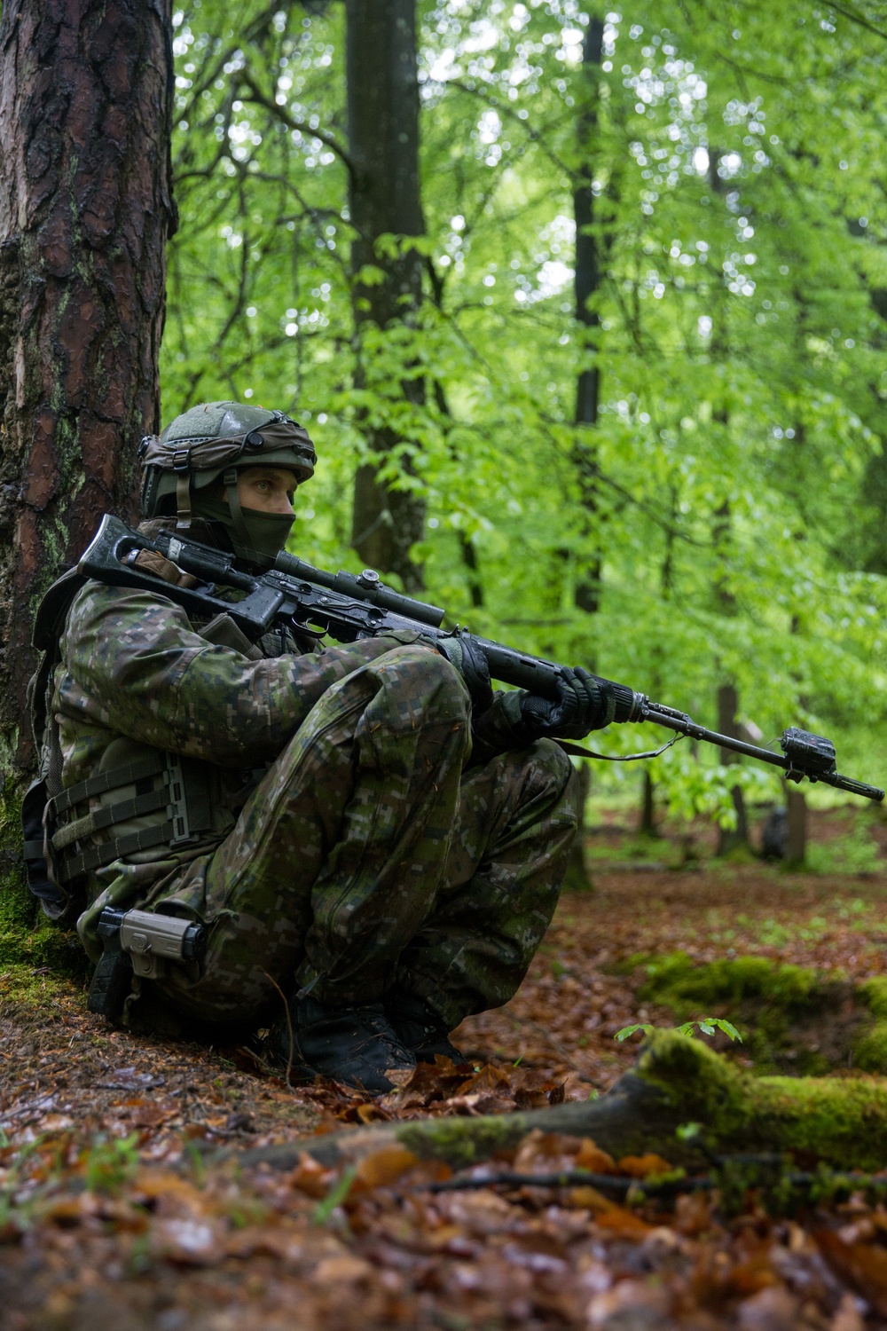 Slovak Soldier Provides Security