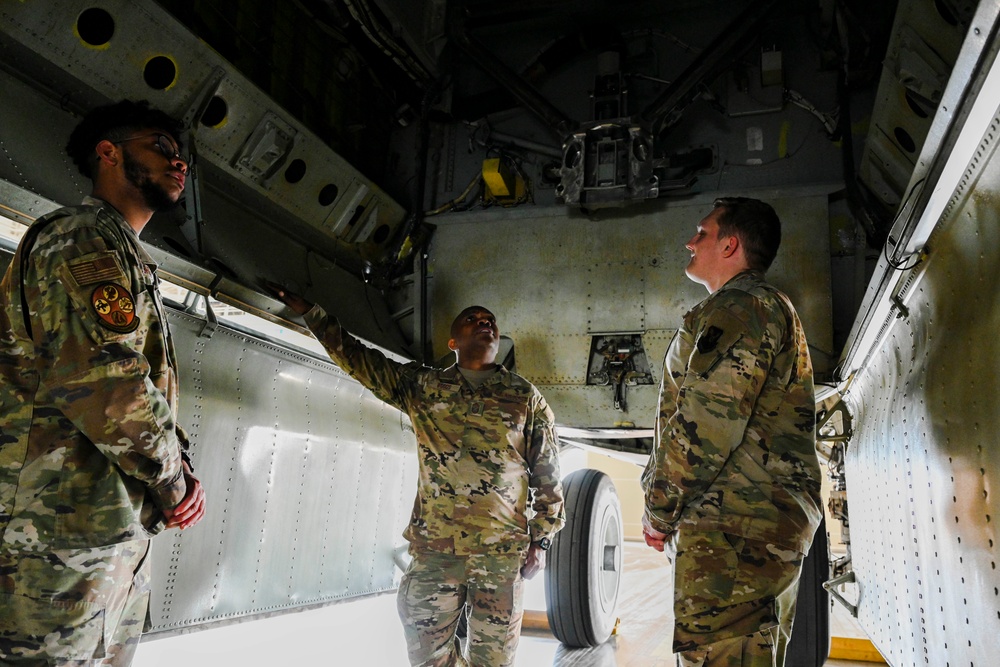 Chief Master Sgt. Ronnie J. Woods tours Barksdale