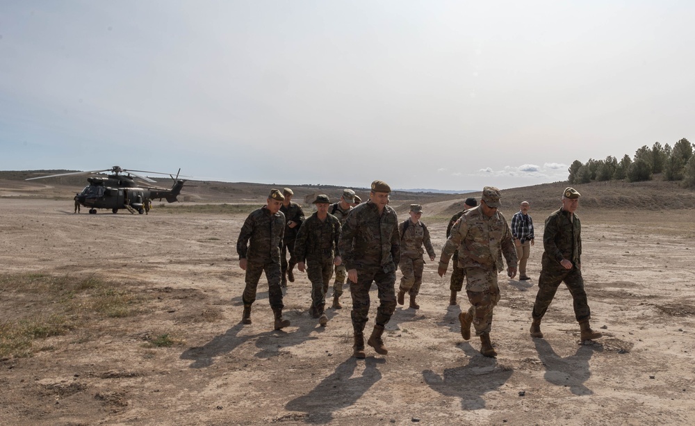 DVIDS - Images - Gen. Darryl Williams Visits U.S. Army Soldiers ...