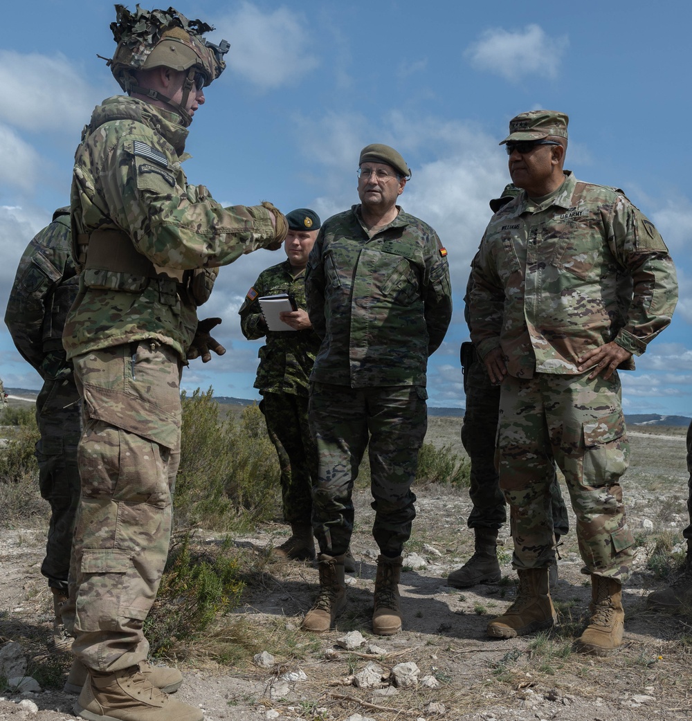 DVIDS - Images - Gen. Darryl Williams Visits U.S. Army Soldiers ...