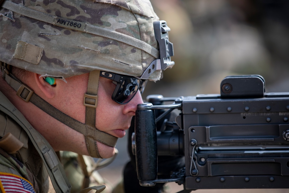 1st Battalion, 16th Infantry Regiment conduct machine gun qualifications