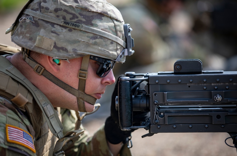 1st Battalion, 16th Infantry Regiment conduct machine gun qualifications