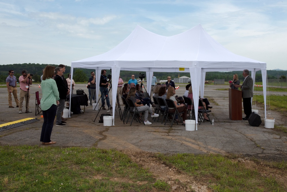 Officials break ground on K-25 Viewing Platform