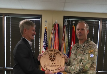 V Corps CG recognized with Distinguished Achievement Award