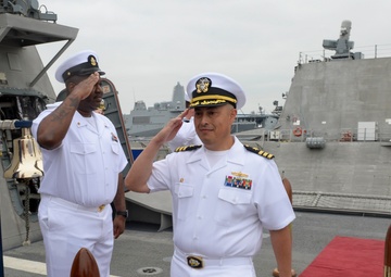 USS Kansas City (LCS 22) Conducts Change of Command