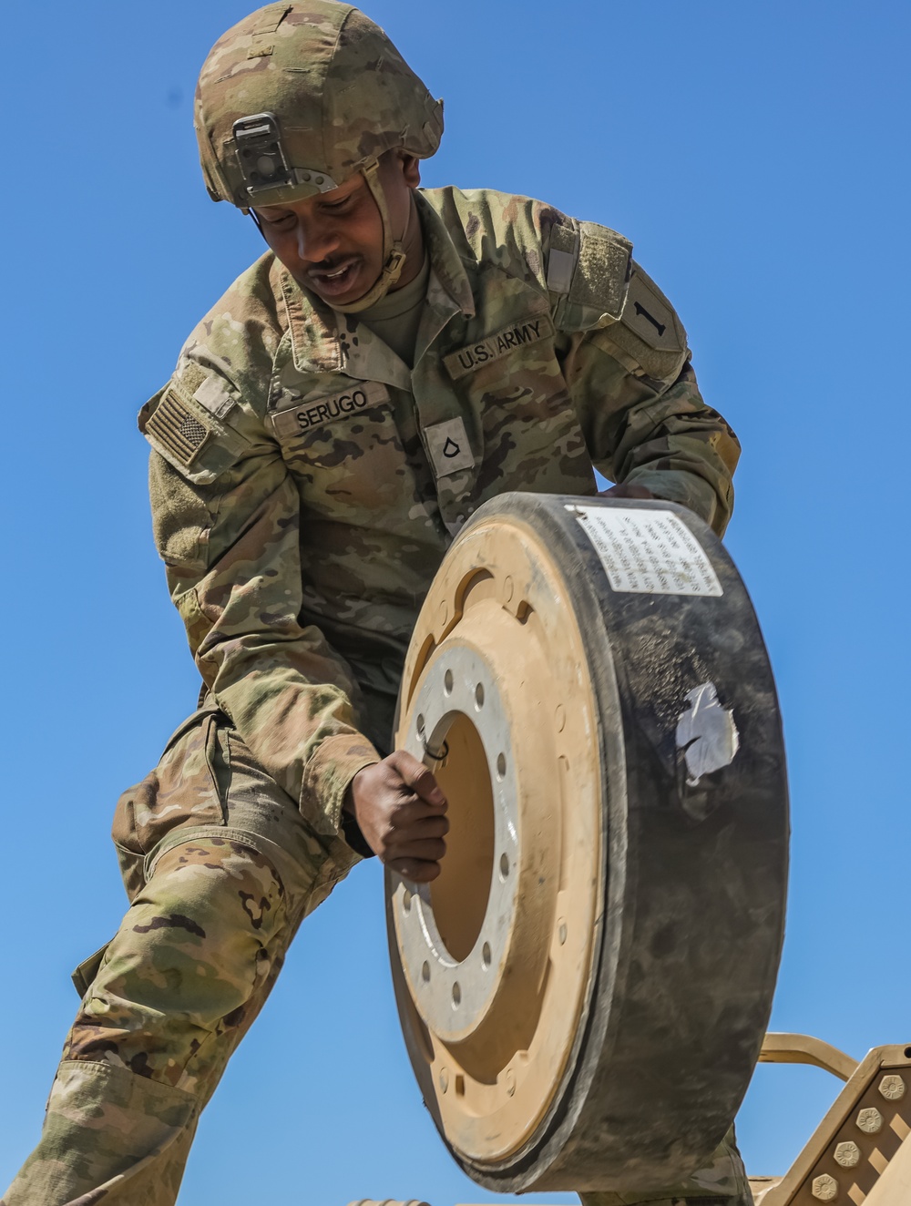 2-70 AR Conduct Maintenance on Tracked Vehicles During Anakonda23