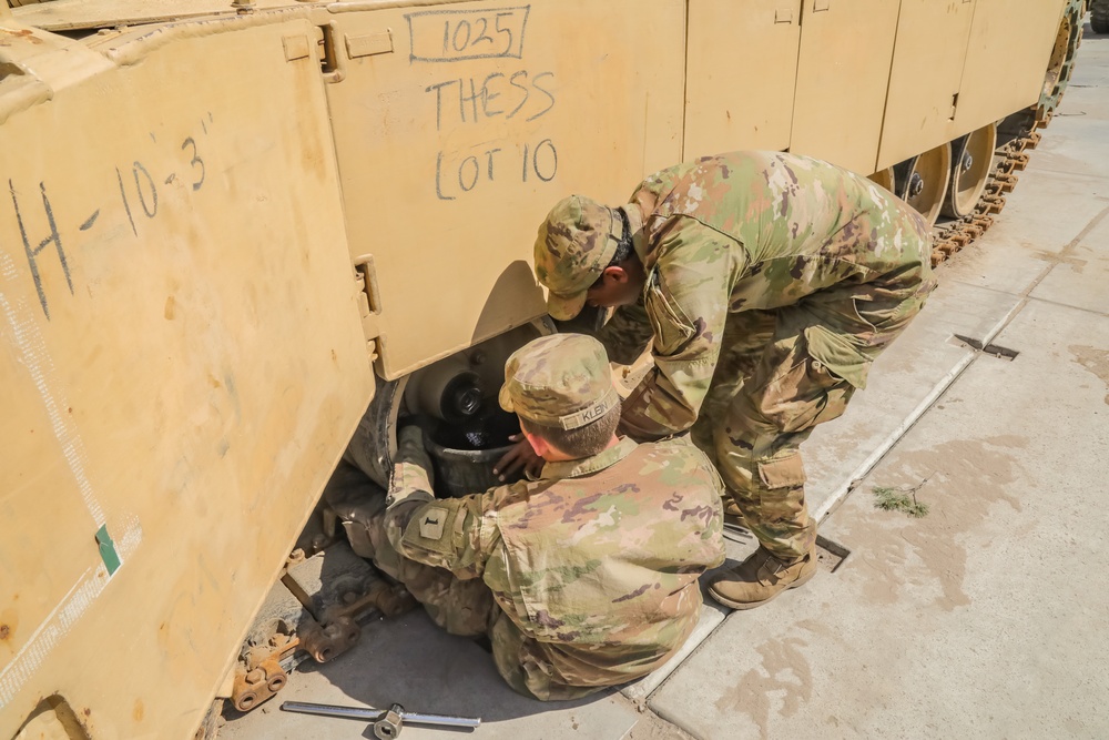 2-70 AR Conduct Maintenance on Tracked Vehicles During Anakonda23