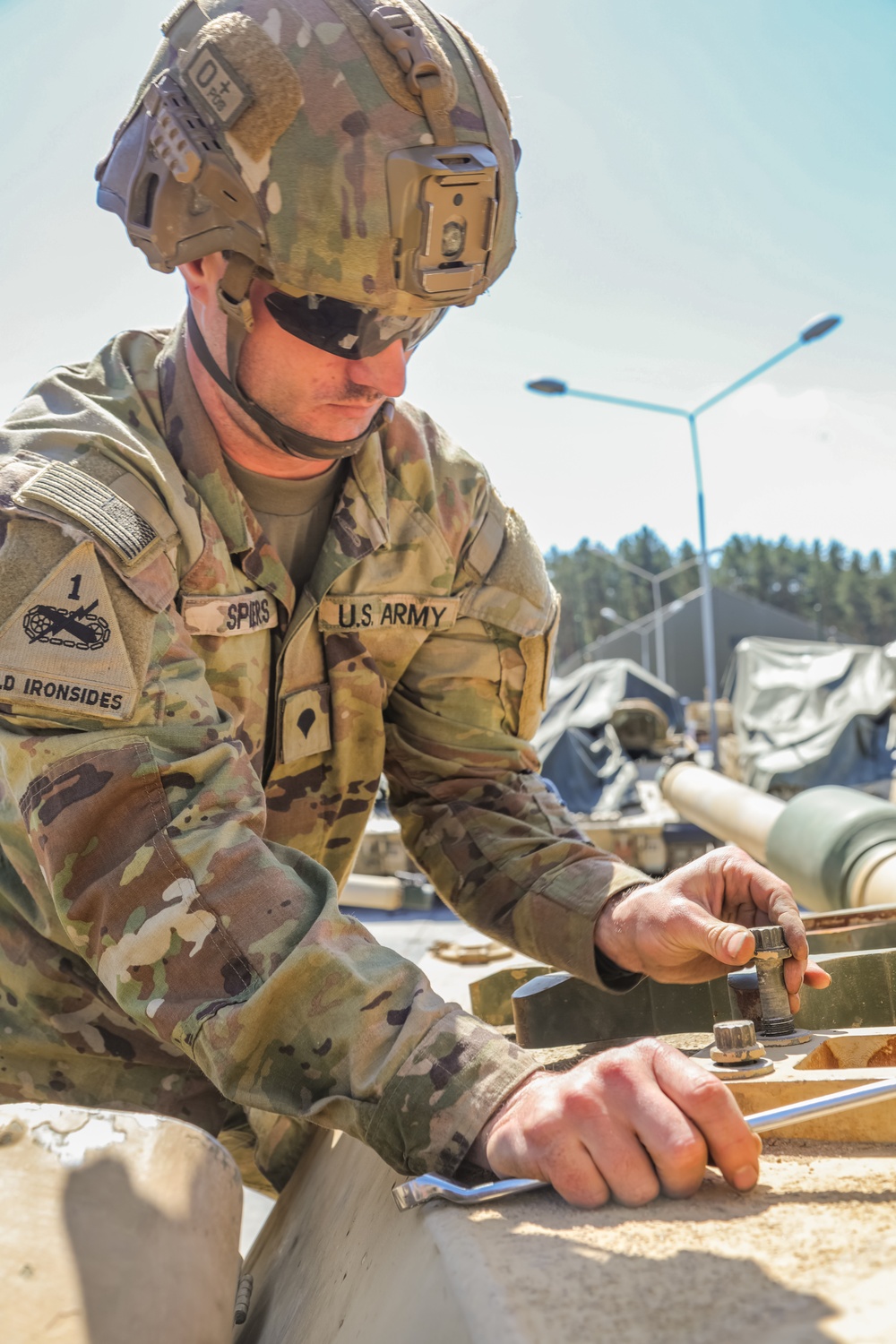 2-70 AR Conduct Maintenance on Tracked Vehicles During Anakonda23