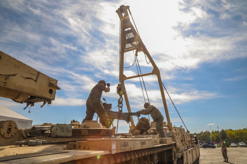 2-70 AR Conduct Maintenance on Tracked Vehicles During Anakonda23