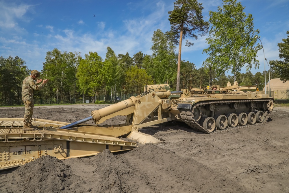 2-70 AR Conduct Maintenance on Tracked Vehicles During Anakonda23