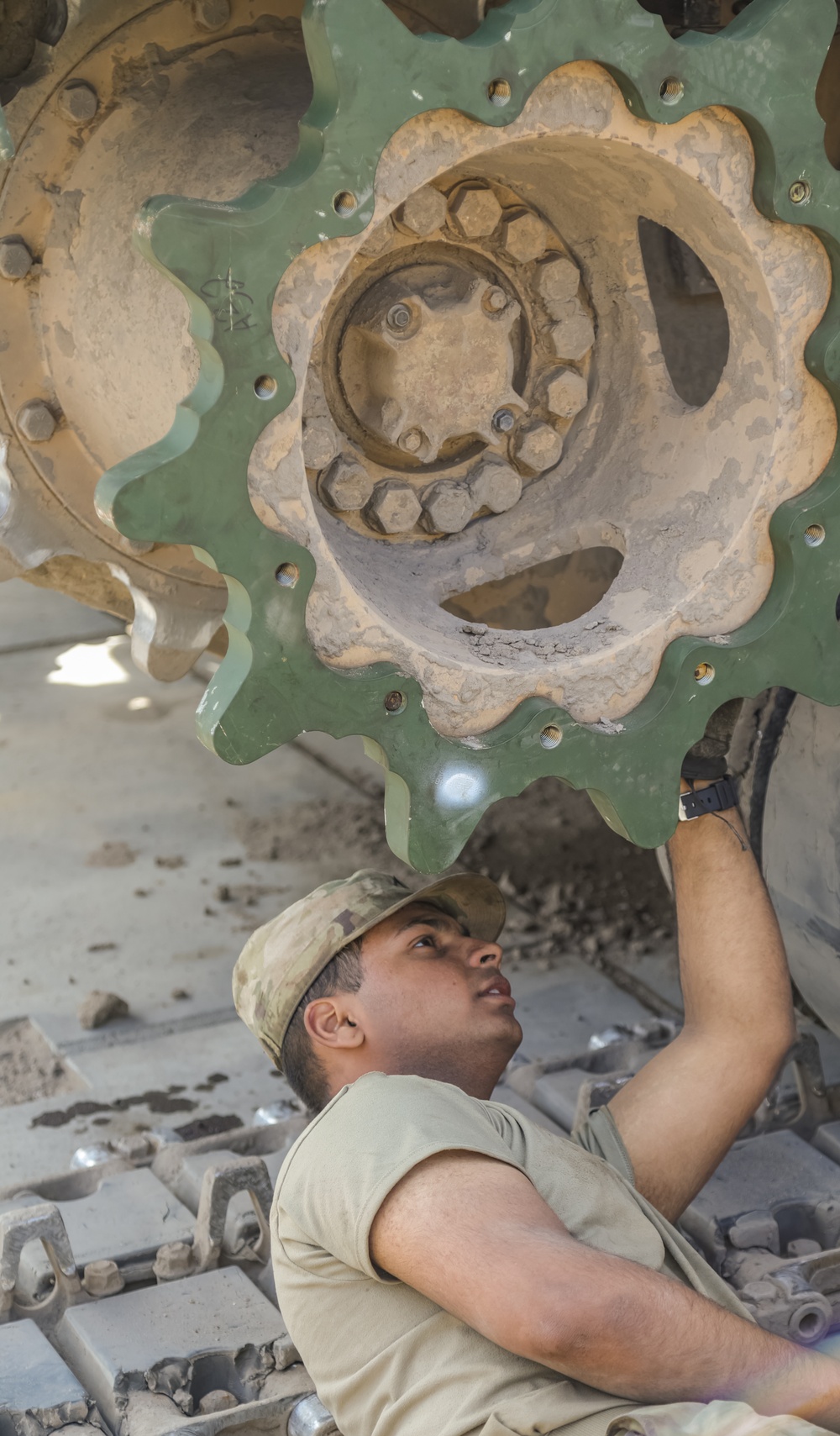 2-70 AR Conduct Maintenance on Tracked Vehicles During Anakonda23