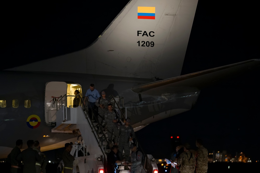 Colombian Air Force arrives at Davis-Monthan AFB, RF-R 23-1