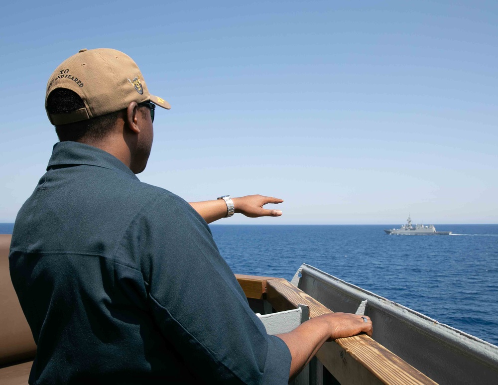 USS Arleigh Burke Conducts Passing Exercise with Royal Saudi Navy