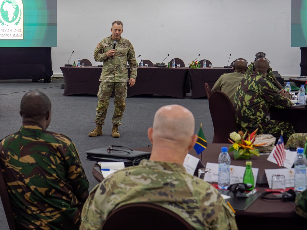 US, African senior enlisted leaders discuss professional military education at ALFS