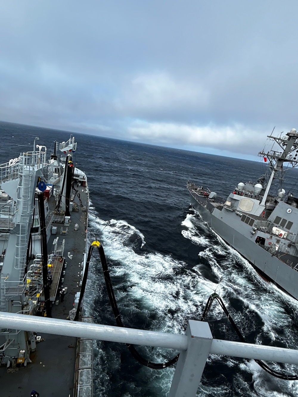 Allied ships conduct replenishment-at-sea during Formidable Shield 2023