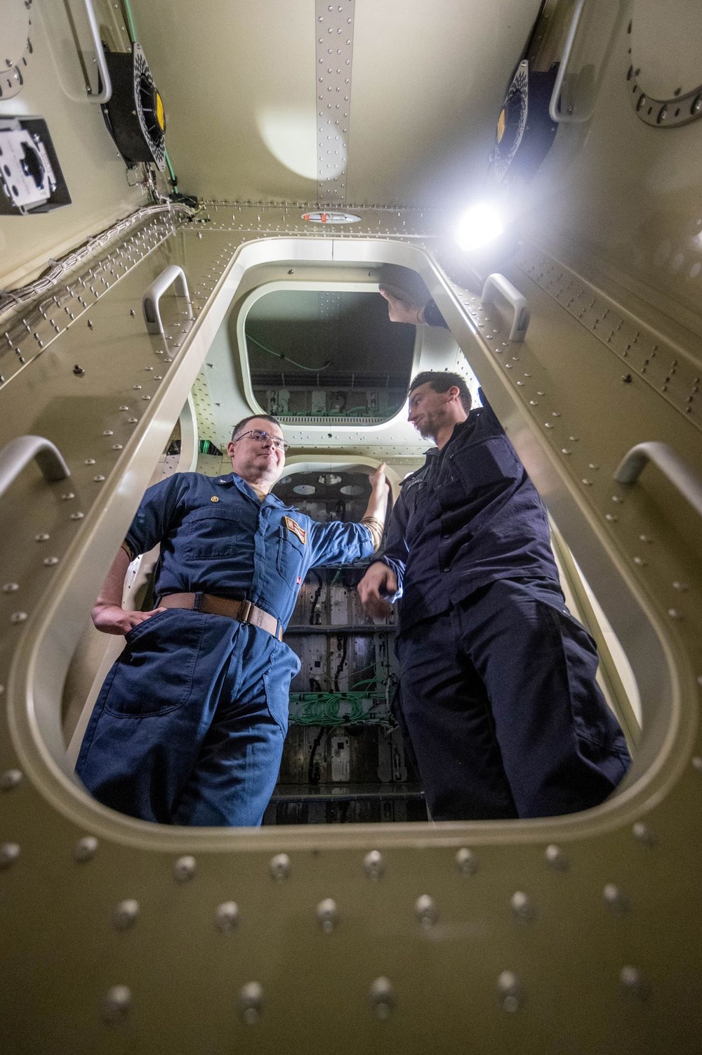 Task Group commander visits HNLMS Tromp (F803) during exercise Formidable Shield 2023