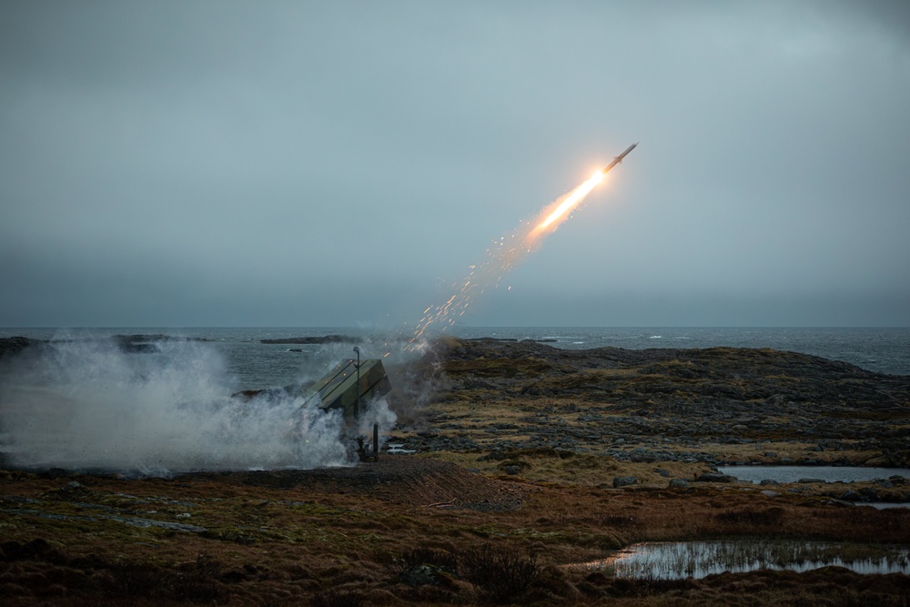 Norwegian Army NASAMS launch during exercise Formidable Shield 2023