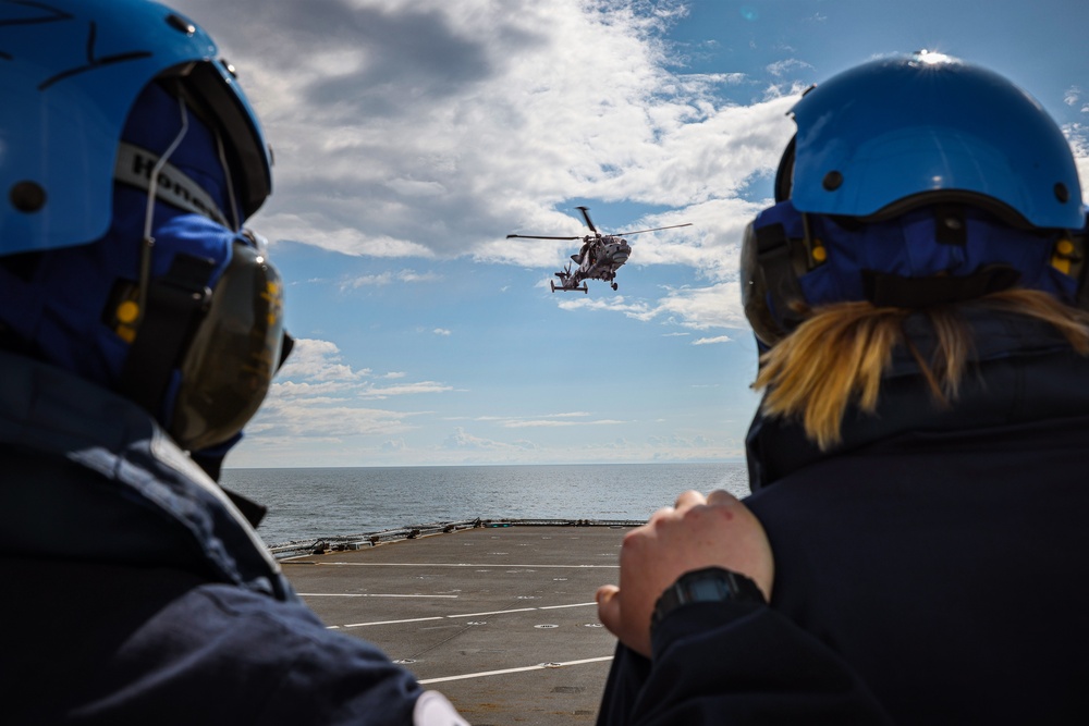 Wildcat lifting and winching on HMS Defender