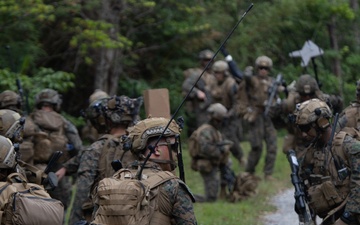 Marines with BLT 2/1 31st MEU conduct simulated helo raid