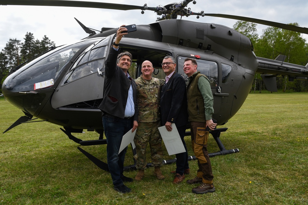 Dr. Florian Herrmann visits 7th Army Training Command