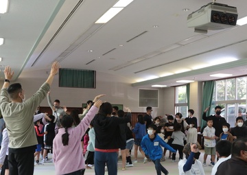 EMBODYING THE IMPORTANCE OF MUTUAL UNDERSTANDING, THE MARINE CORPS IN ACTION / 相互理解の重要性を体現、支援する海兵隊