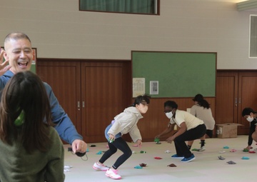 EMBODYING THE IMPORTANCE OF MUTUAL UNDERSTANDING, THE MARINE CORPS IN ACTION / 相互理解の重要性を体現、支援する海兵隊