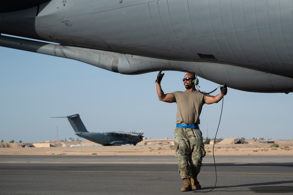 KC-135 Stratotanker crew conduct ACE operations, refuel F-16 Fighting Falcon