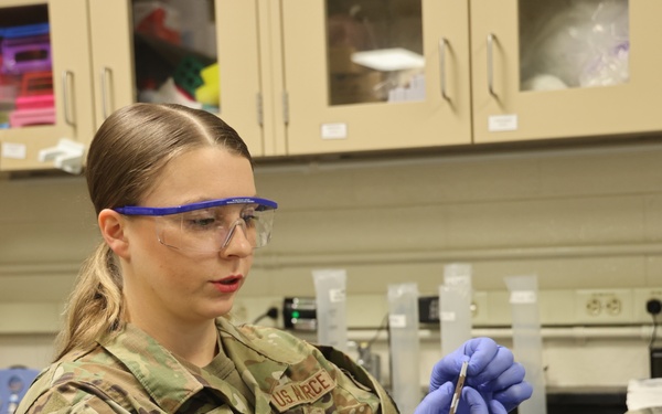 AFRL eyes development of next-generation textile for DAF uniforms