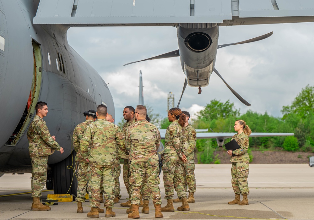 86th AW leadership meet the fuels team
