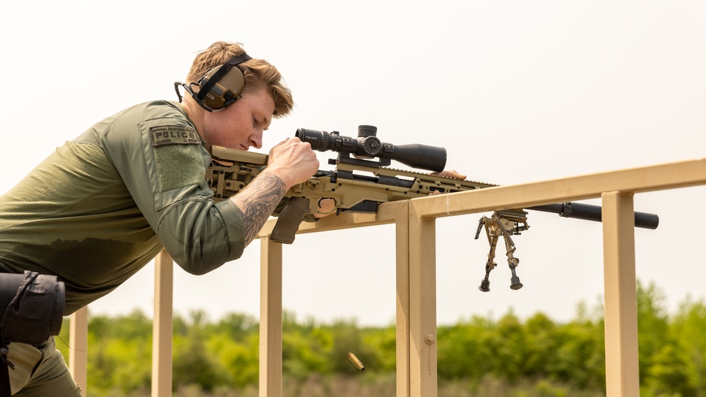 Quantico Special Reaction Team conducts a training event on Range 14-G