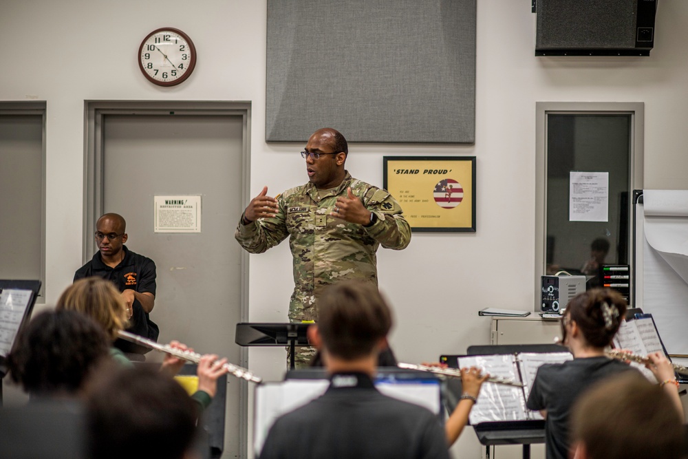 145th Army Band host band clinic for Cimarron Middle School