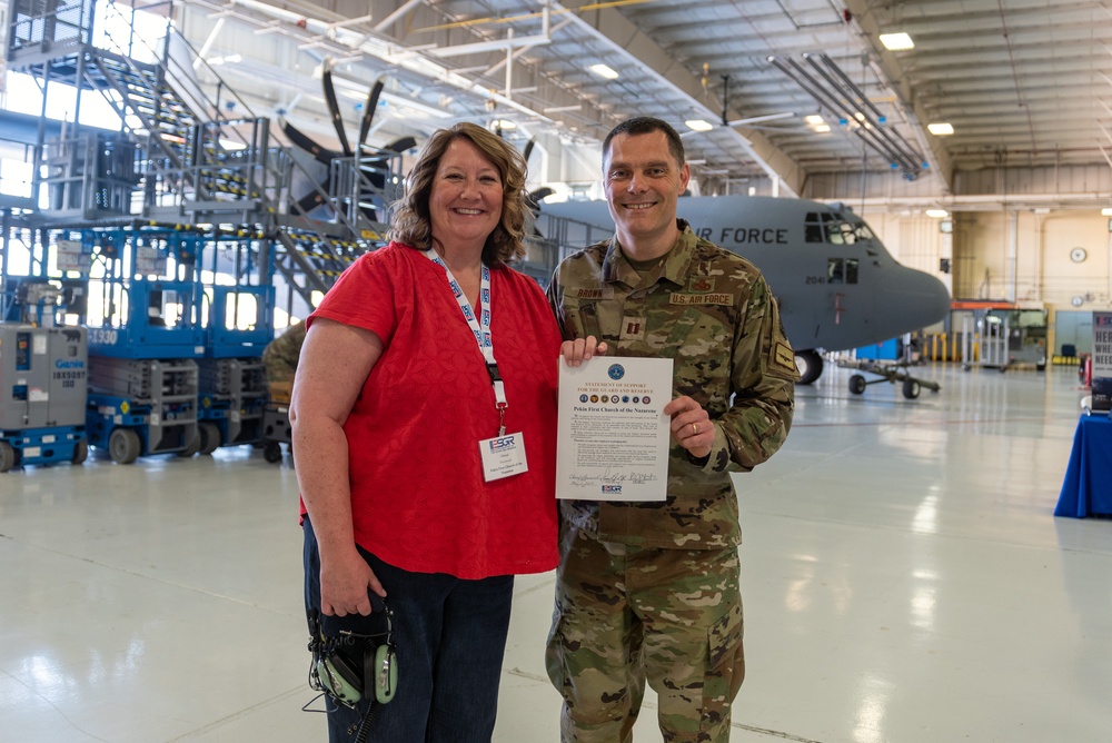 182nd Airlift Wing hosts ESGR &quot;Breakfast with the Boss&quot; Boss Lift May 11, 2023