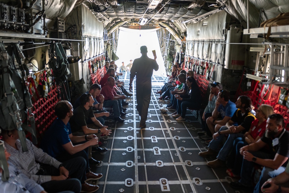 182nd Airlift Wing hosts ESGR &quot;Breakfast with the Boss&quot; Boss Lift May 11, 2023