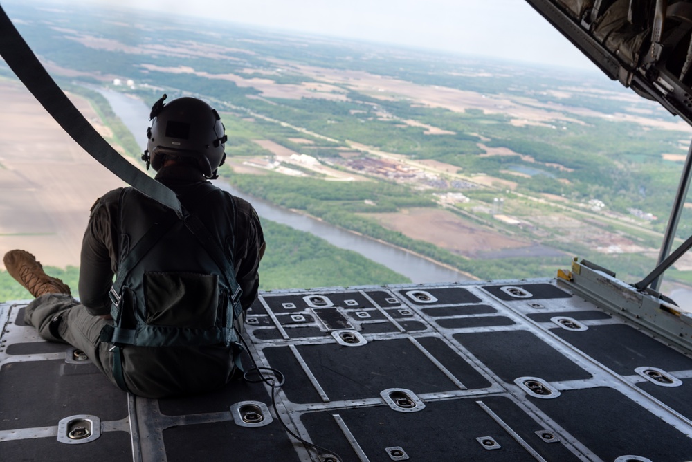 182nd Airlift Wing hosts ESGR &quot;Breakfast with the Boss&quot; Boss Lift May 11, 2023