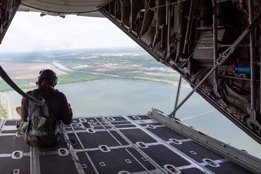 182nd Airlift Wing hosts ESGR &quot;Breakfast with the Boss&quot; Boss Lift May 11, 2023