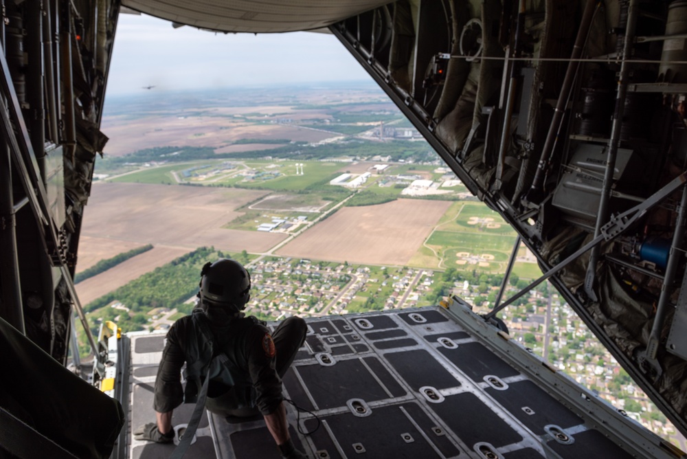 182nd Airlift Wing hosts ESGR &quot;Breakfast with the Boss&quot; Boss Lift May 11, 2023