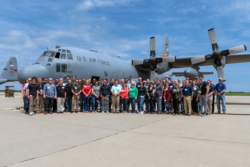 182nd Airlift Wing hosts ESGR &quot;Breakfast with the Boss&quot; Boss Lift May 11, 2023