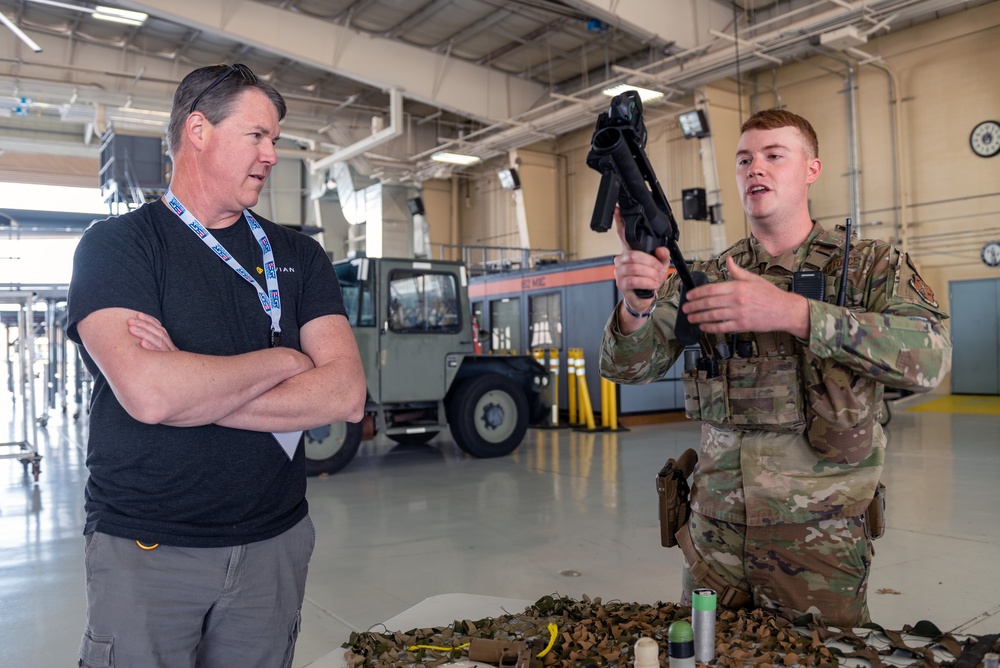 182nd Airlift Wing hosts ESGR &quot;Breakfast with the Boss&quot; Boss Lift May 11, 2023