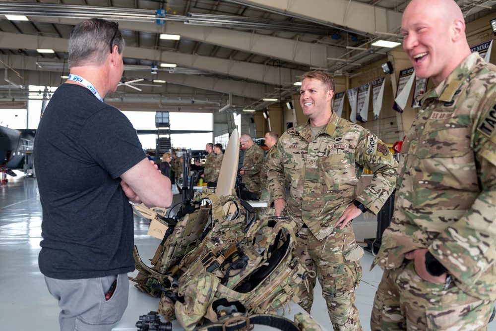 182nd Airlift Wing hosts ESGR &quot;Breakfast with the Boss&quot; Boss Lift May 11, 2023