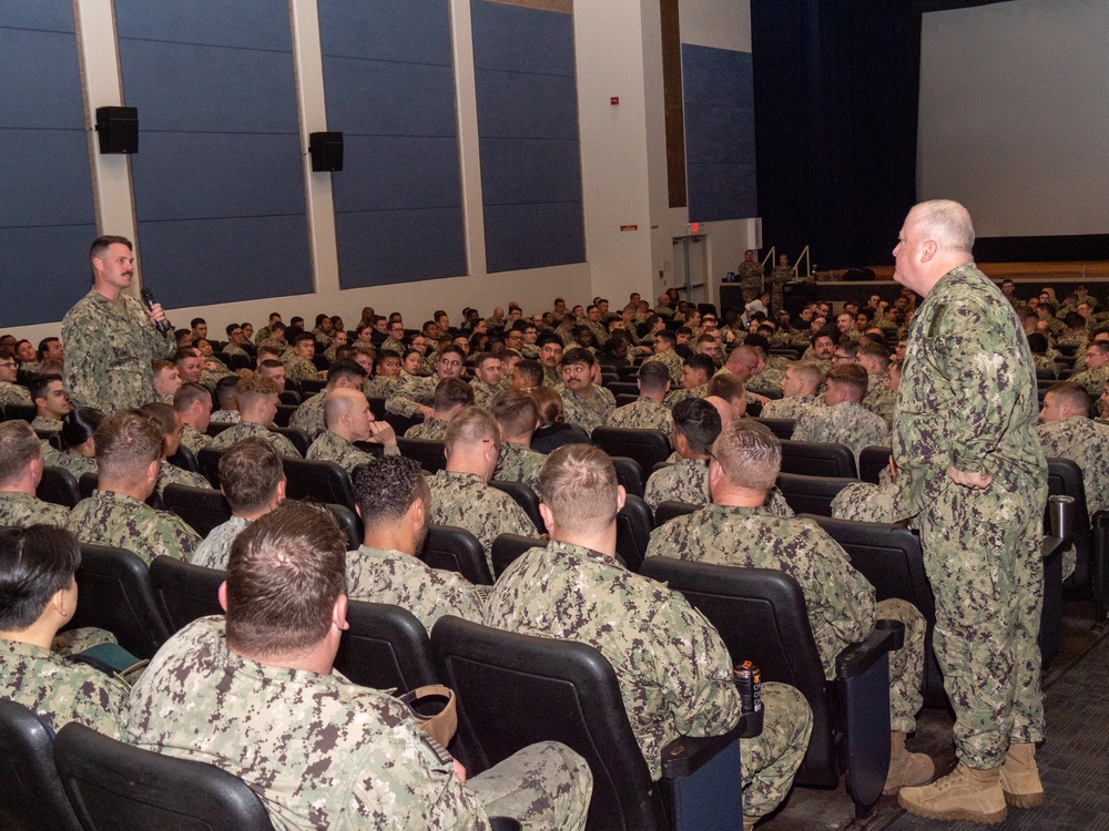 MCPON visits NBVC