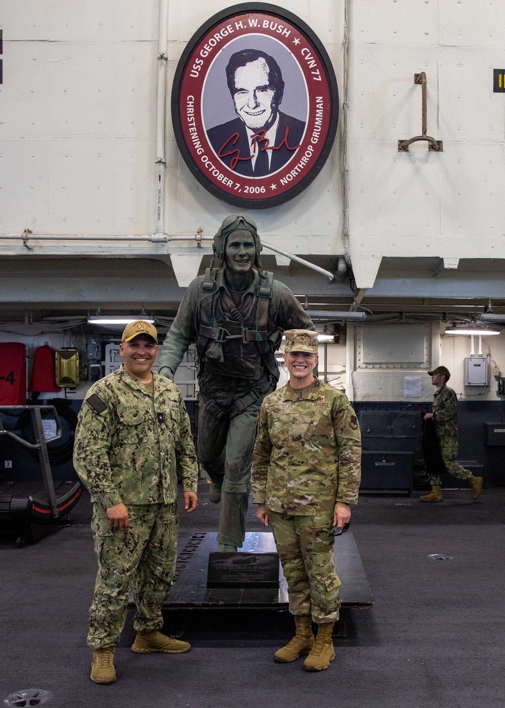 Brig. Gen. Hammerstedt Visits USS George H.W. Bush