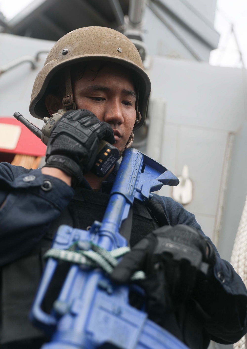 USS Milius (DDG 69) Conducts Visit, Board, Search and Seizure (VBSS) Drill