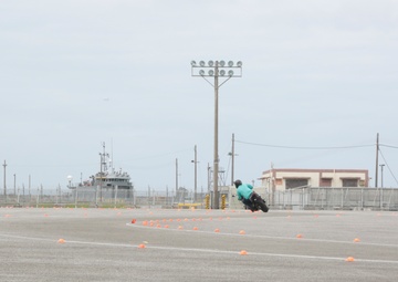 MARINE CORPS OKINAWA ENHANCES SKILLS OF ADVANCED RIDERS / 在沖海兵隊、ライダーの技術向上を図る