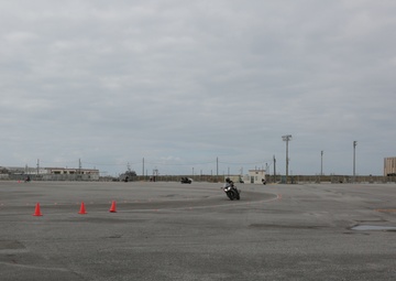 MARINE CORPS OKINAWA ENHANCES SKILLS OF ADVANCED RIDERS / 在沖海兵隊、ライダーの技術向上を図る