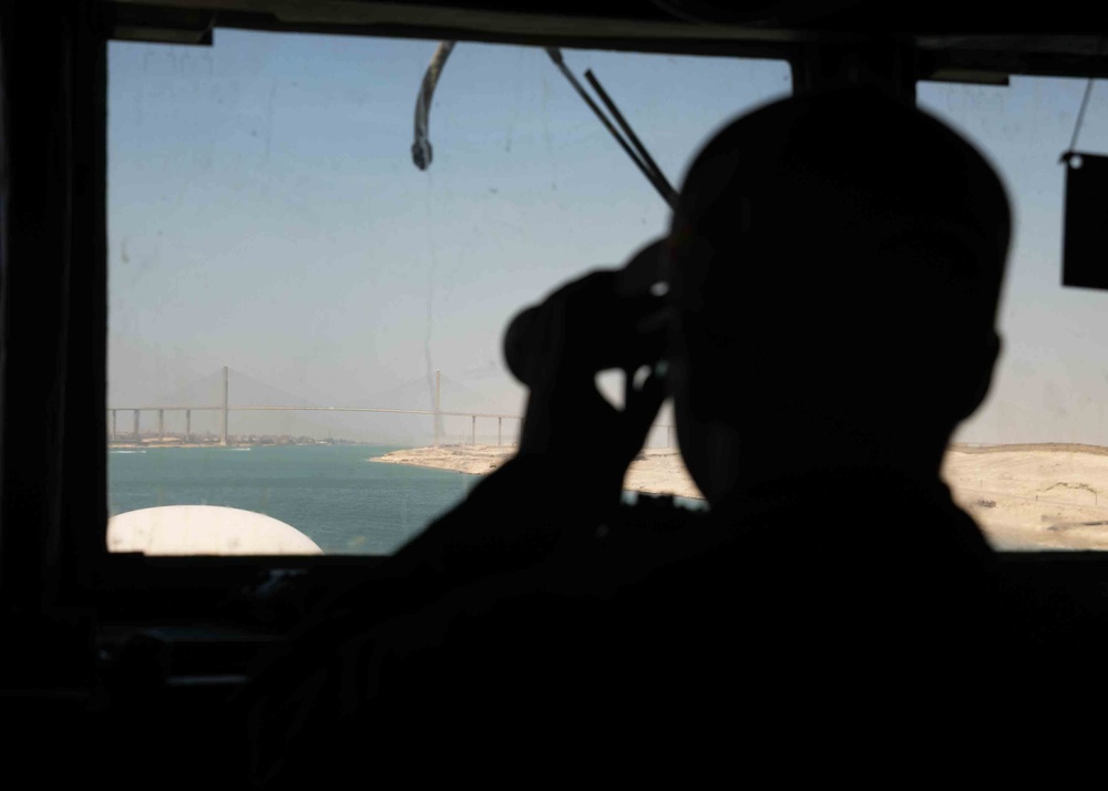 USS Arleigh Burke Transits Suez Canal