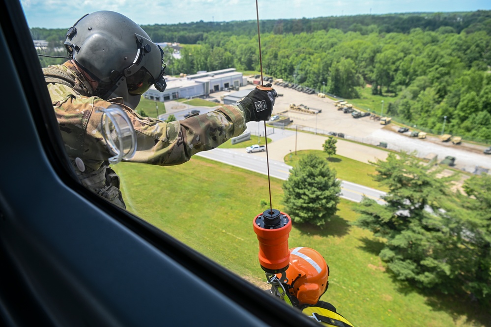 South Carolina Army National Guard conducts UH-72B Lakota air-rescue and hoisting training