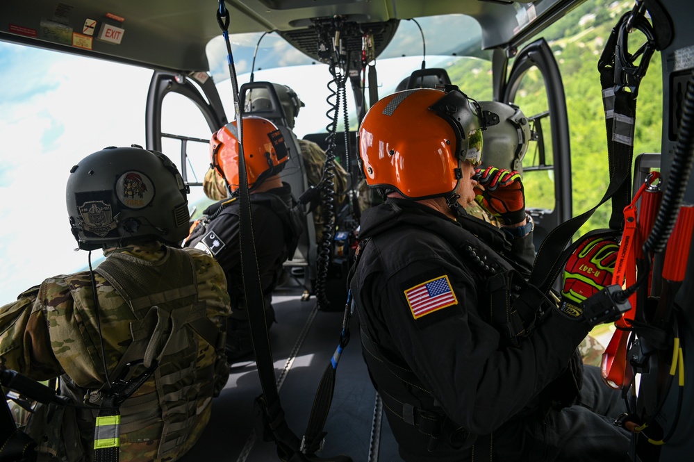 South Carolina Army National Guard conducts UH-72B Lakota air-rescue and hoisting training