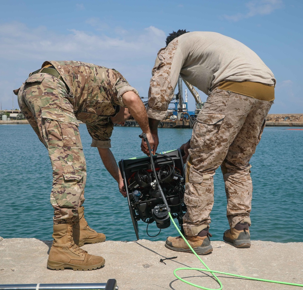 U.S. Navy, Lebanese Armed Forces Conduct Explosive Ordnance Disposal Training